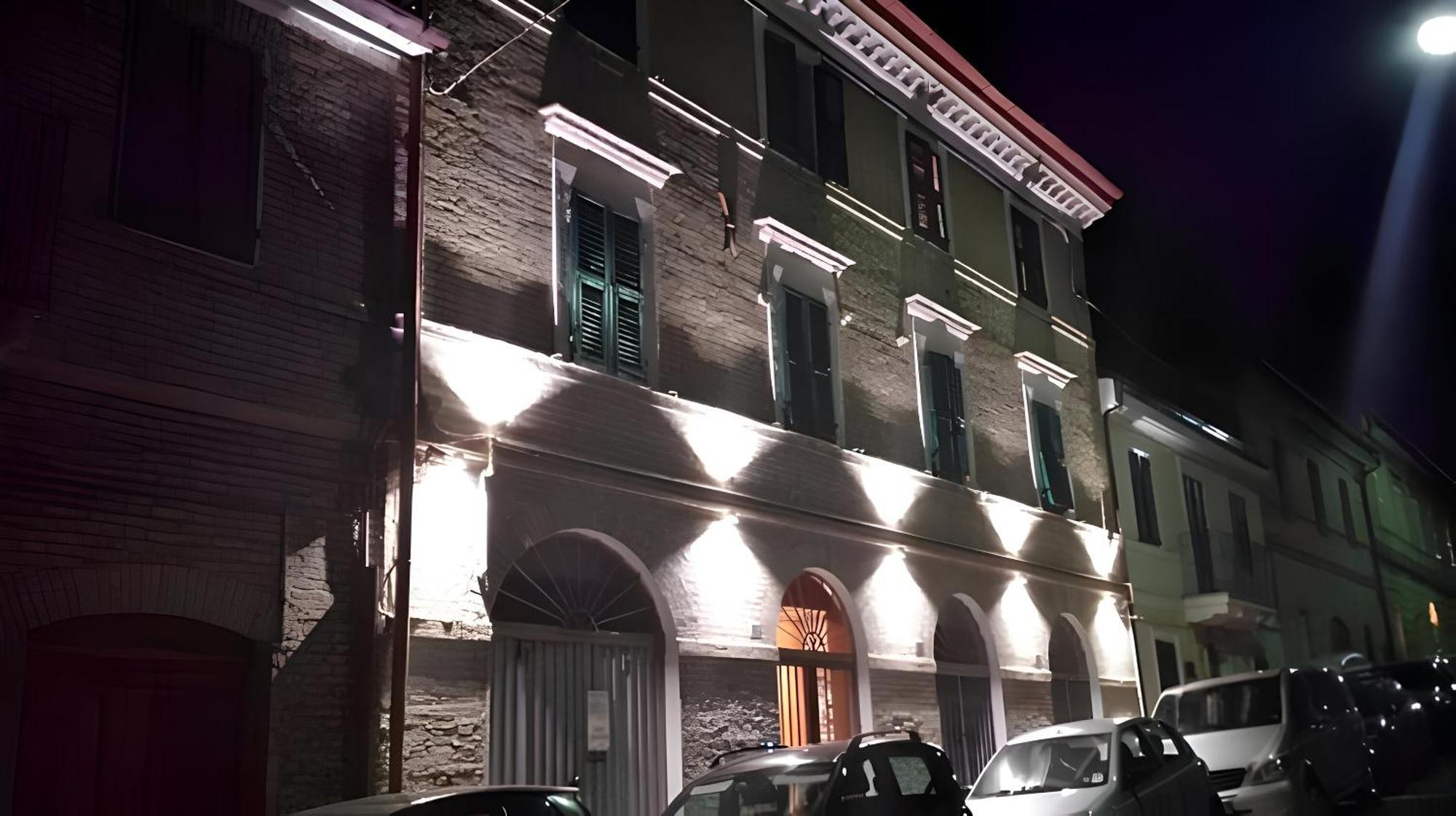 Hotel Monolocali Da Vinci Falconara Marittima Zewnętrze zdjęcie
