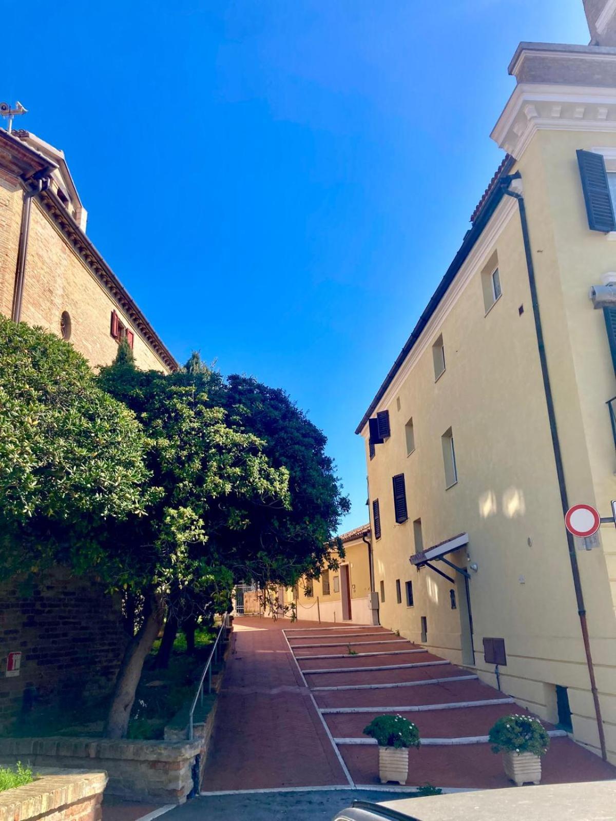Hotel Monolocali Da Vinci Falconara Marittima Zewnętrze zdjęcie
